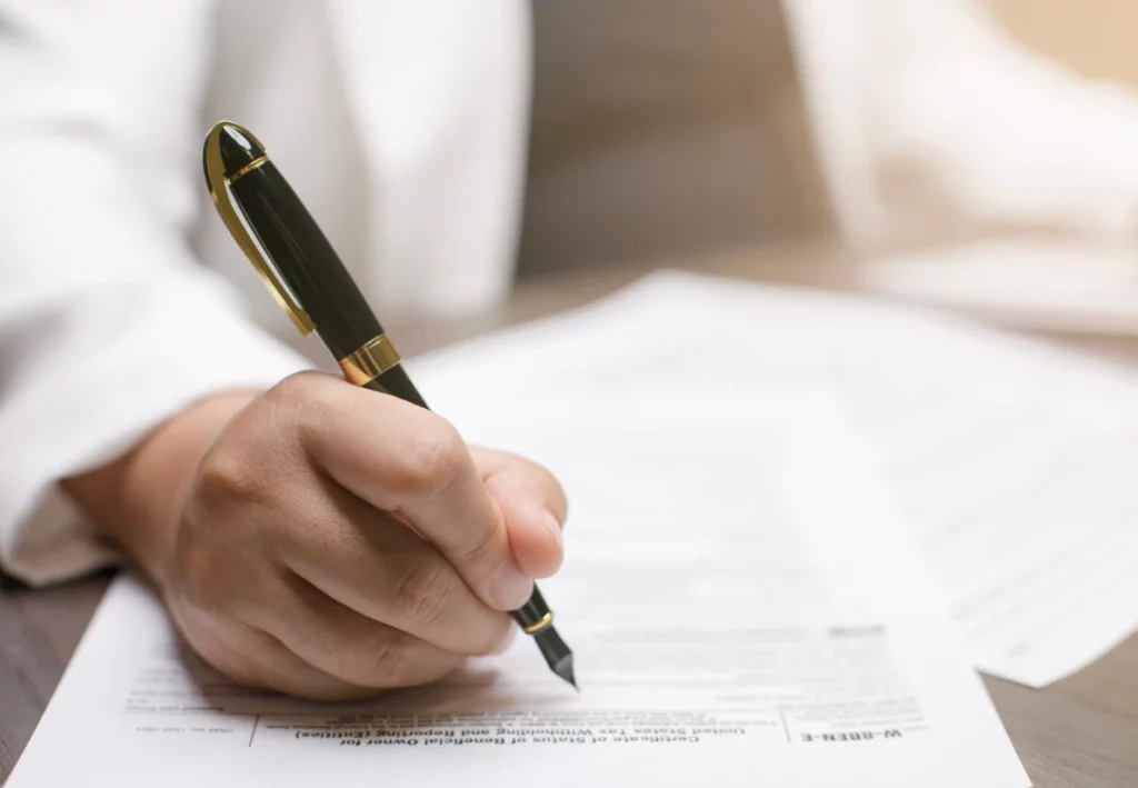 Avocat en droit des contrats à Valence